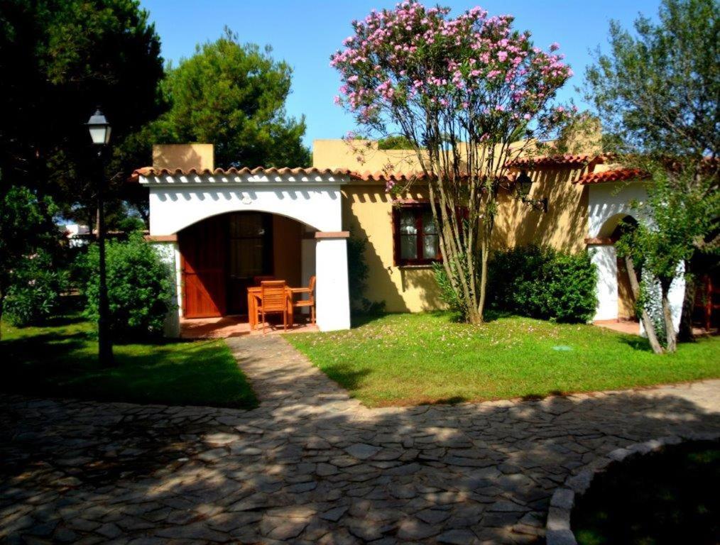Hotel Porto Pino Club Esterno foto