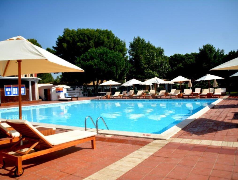 Hotel Porto Pino Club Esterno foto