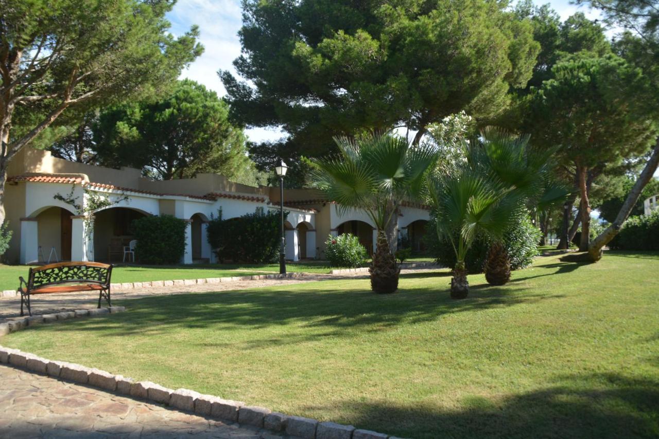 Hotel Porto Pino Club Esterno foto