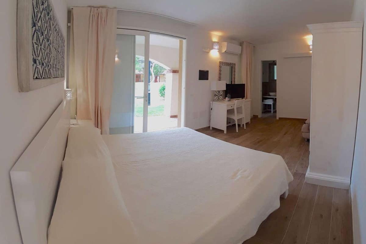 Hotel Porto Pino Club Esterno foto