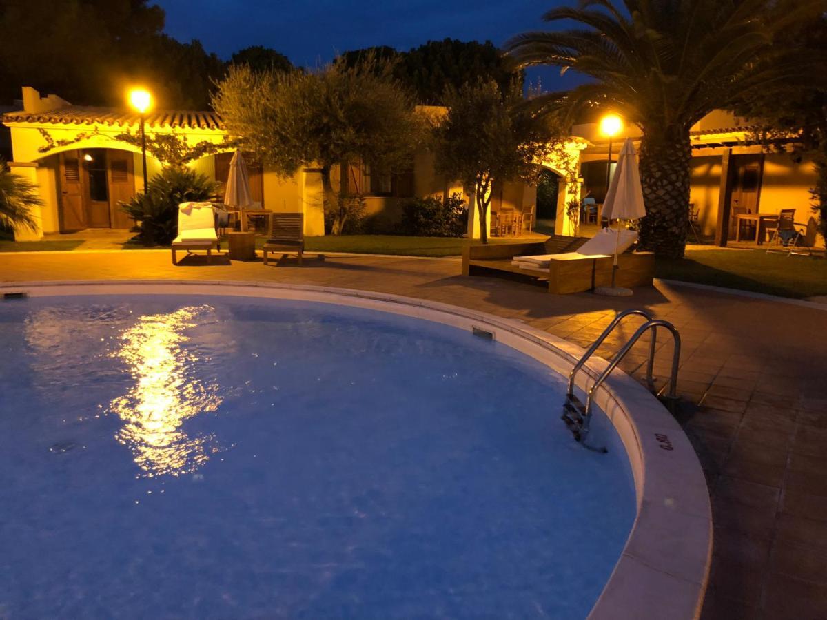 Hotel Porto Pino Club Esterno foto