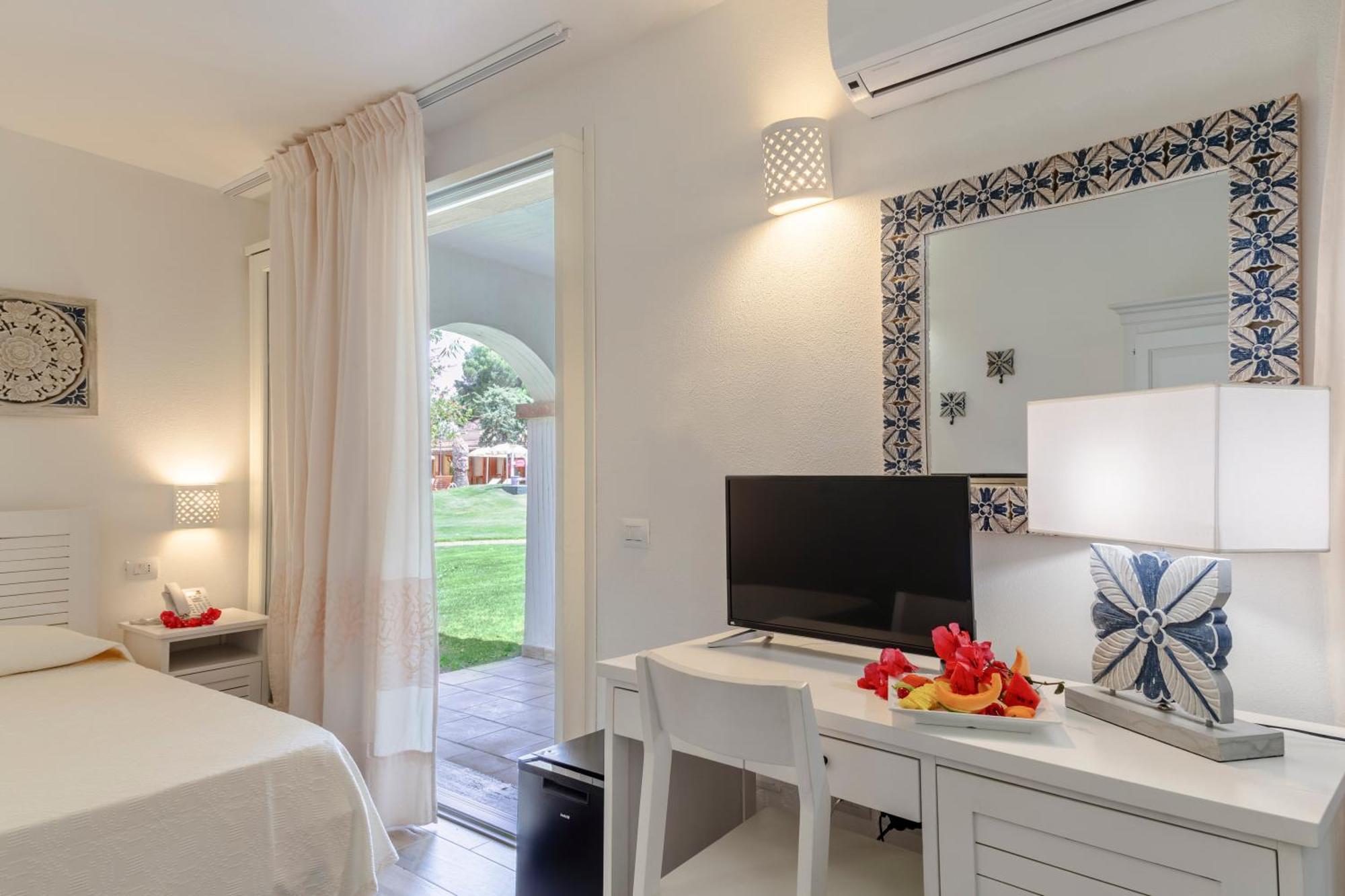 Hotel Porto Pino Club Esterno foto