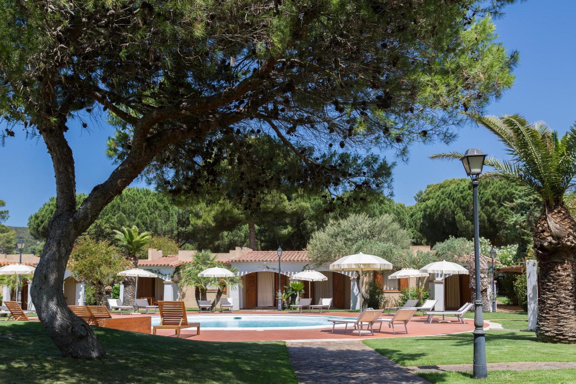 Hotel Porto Pino Club Esterno foto